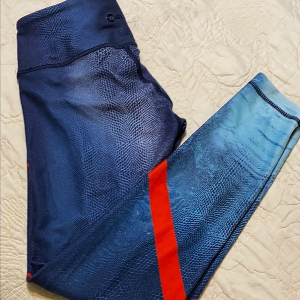WITH exclusive for EQUINOX athletic leggings - Picture 4 of 6